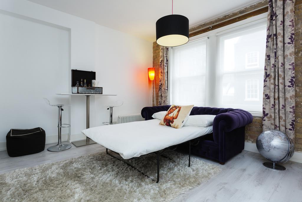 Veeve - Sophisticated Soho Apartment Лондон Экстерьер фото